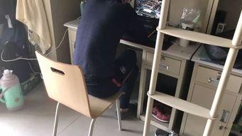 带你吃瓜宿舍装修,带你一探“吃瓜”风格的创意装修之旅